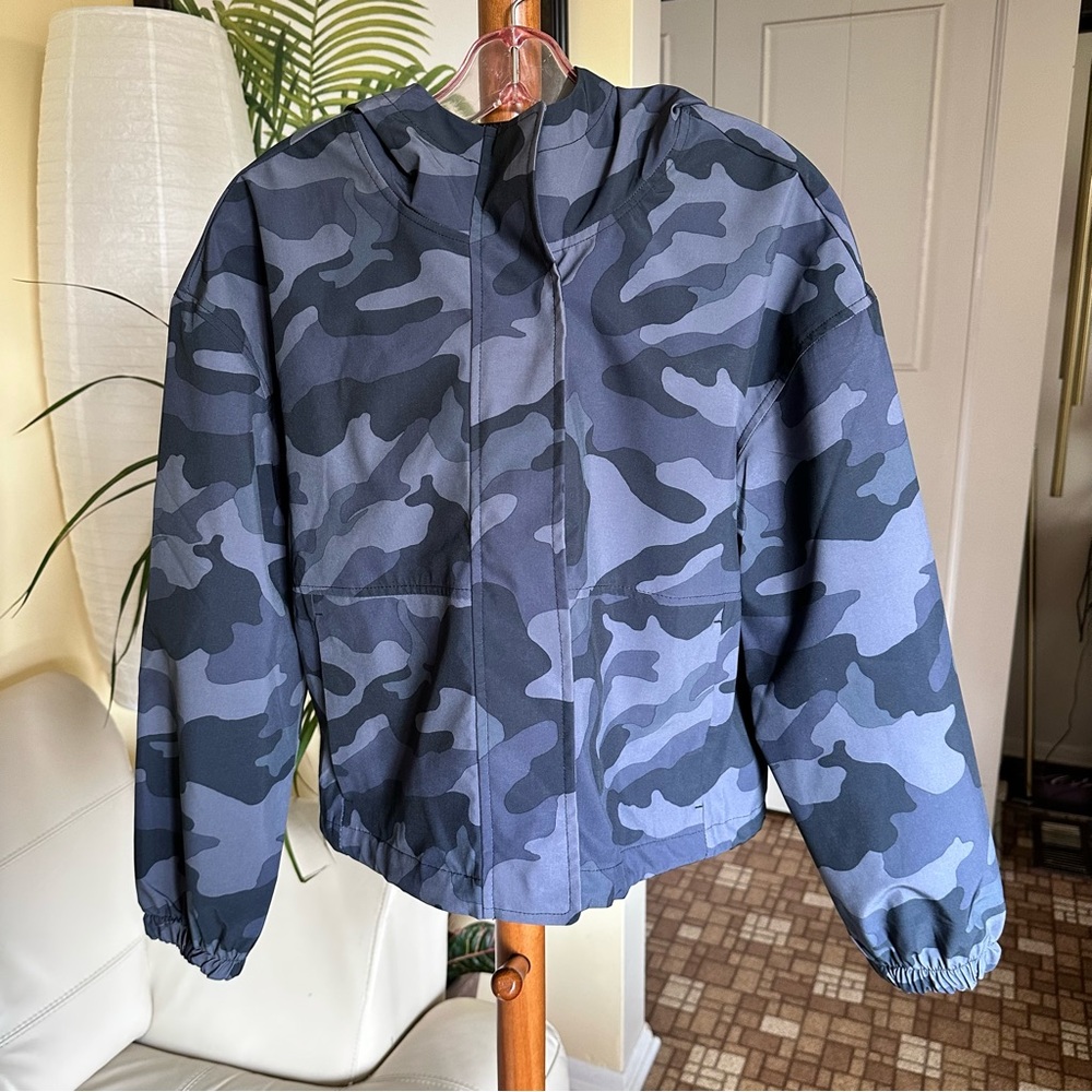 🆕 OLD NAVY Active Camouflage Hooded Water Resistant Windbreaker Jacket-NWT